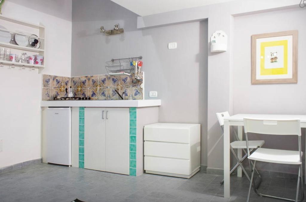 Flat Tribunali Neapol Pokój zdjęcie