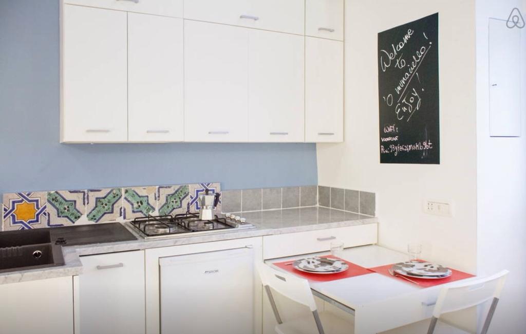 Flat Tribunali Neapol Pokój zdjęcie